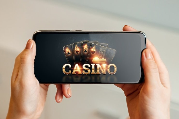 Pengguna menikmati akses nyaman melalui perangkat mobile